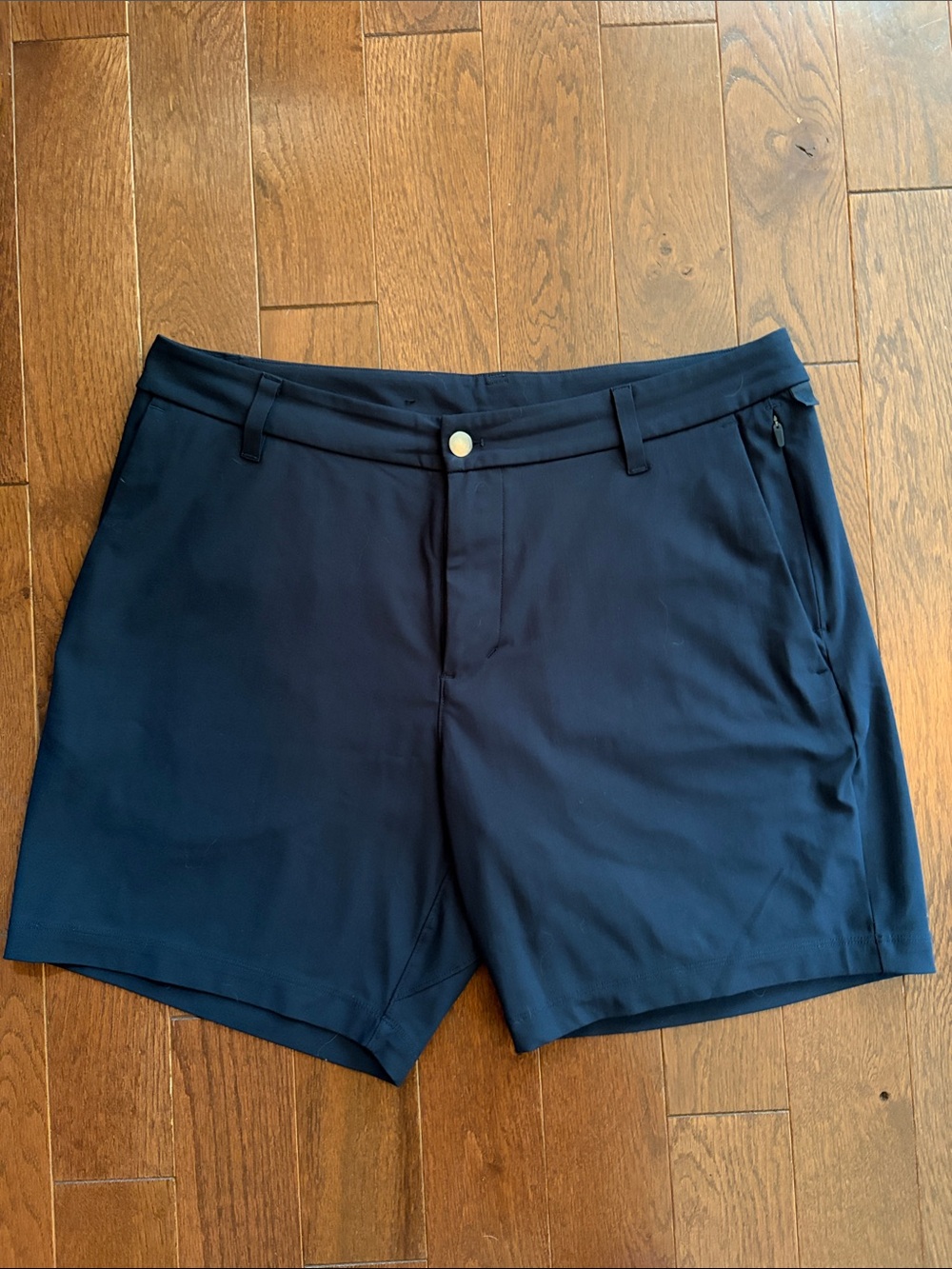 lululemon athletica Men's Commission short, size 33, classic-fit - Navy - 7inch